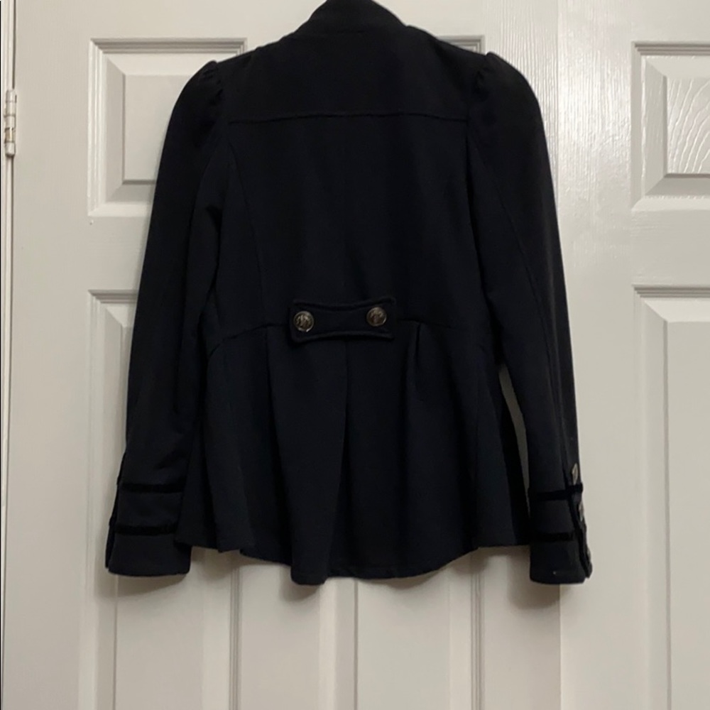 Blazer - Picture 4 of 5